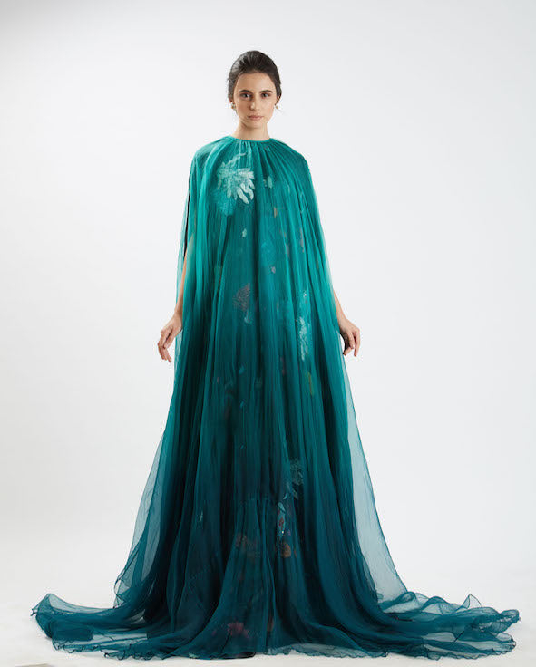 SHEER OMBRE CAPE