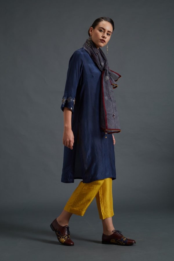 Habutai Silk Kurti with Potli buttons and Cropped Pants