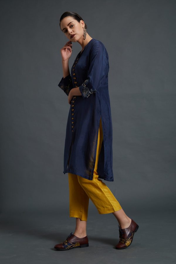 Habutai Silk Kurti with Potli buttons and Cropped Pants