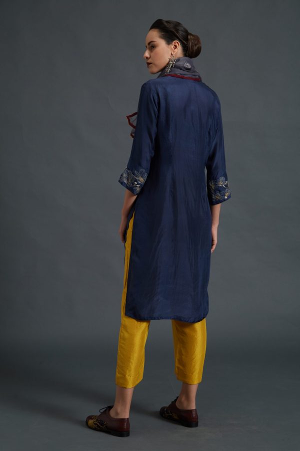 Habutai Silk Kurti with Potli buttons and Cropped Pants