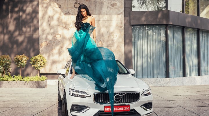 SHRUTI HAASAN – THE SENSATIONAL