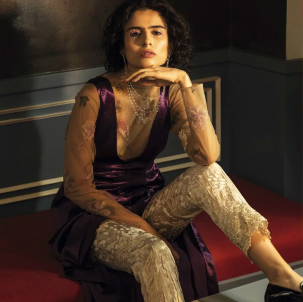 8 OUTFITS IN OPULENT AND DRAMATIC FABRICS TO DRESS-UP YOUR WARDROBE
