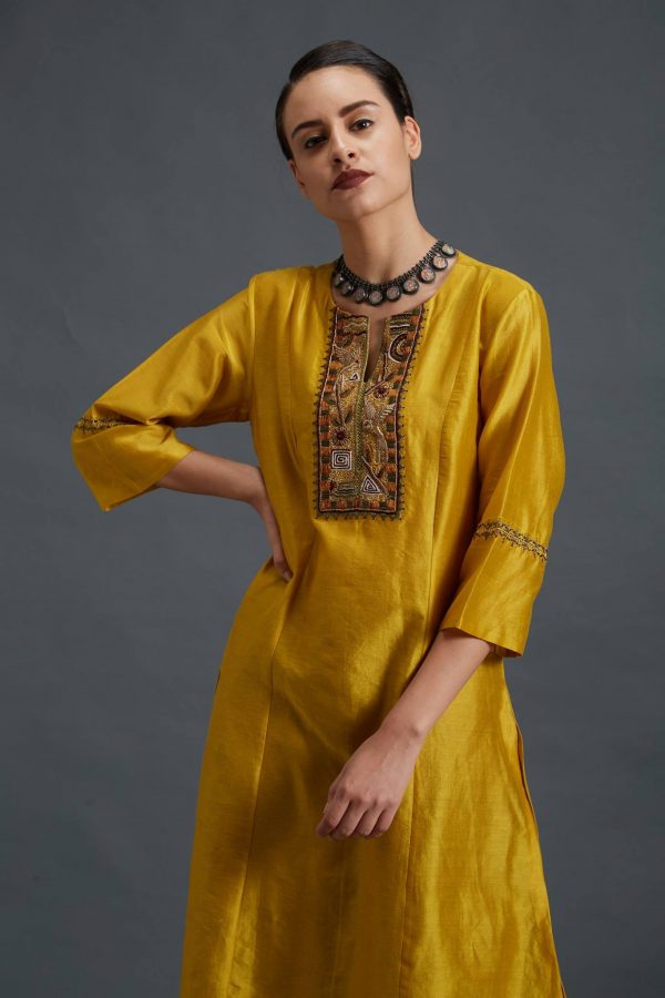 Chanderi Kurti and Habutai Silk Cropped Pants Set Up with Embroidered Yoke