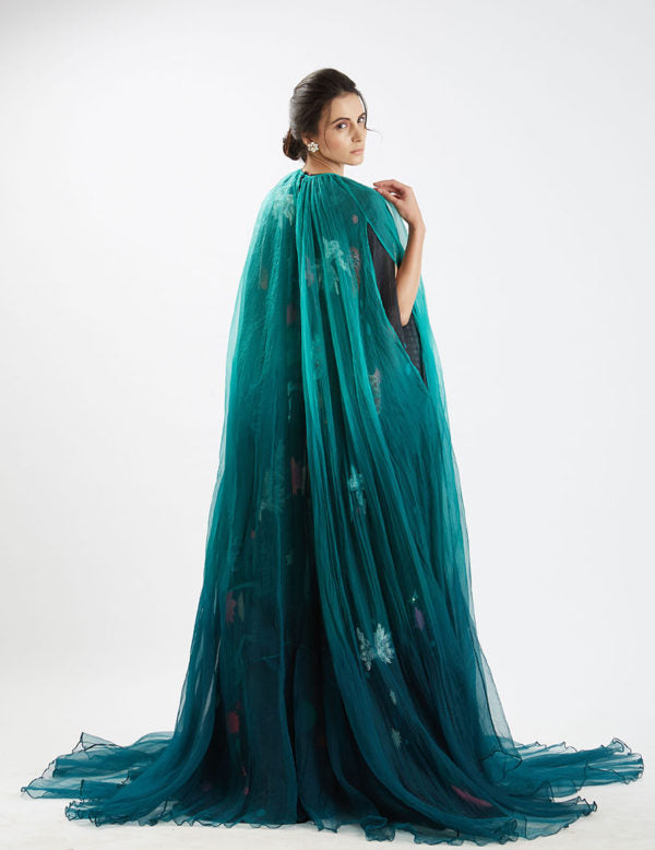 SHEER OMBRE CAPE